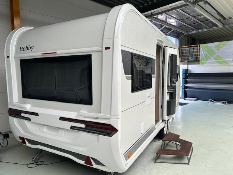 Hobby De Luxe 460 UFE  foto: 2
