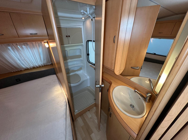 Hobby De Luxe 460 UFe foto: 9