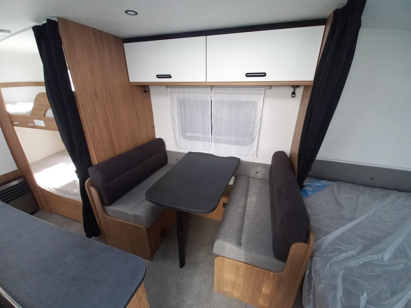 Caravelair Alba 496 Pack Ambition + Look 