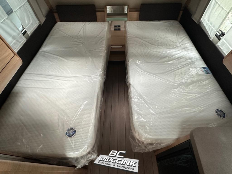 Knaus Sudwind 60 Years 460 EU ENKEL BED VLOERVERWARMING  foto: 5