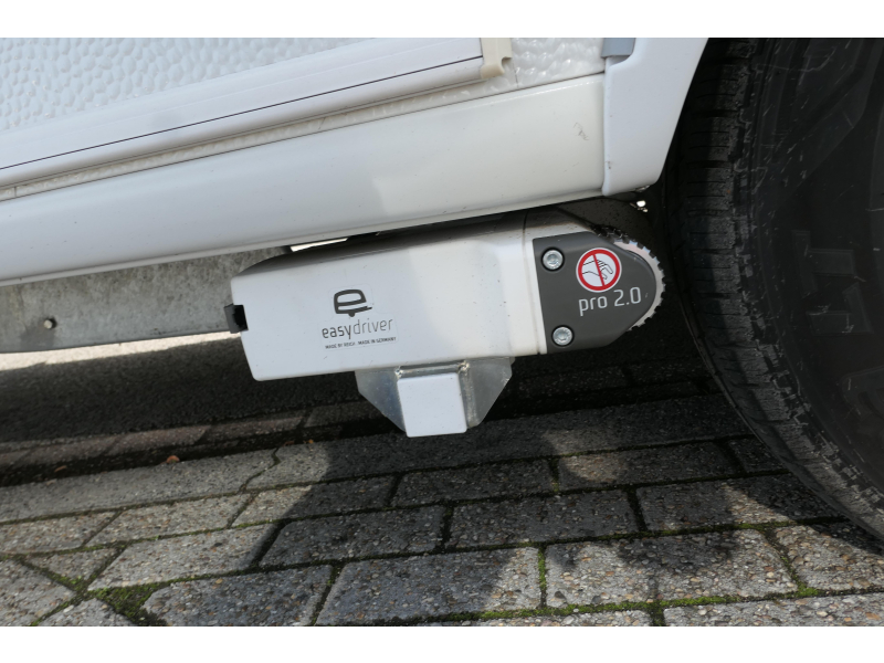 Hobby De Luxe 520 TMF mover, airco en voortent  foto: 5