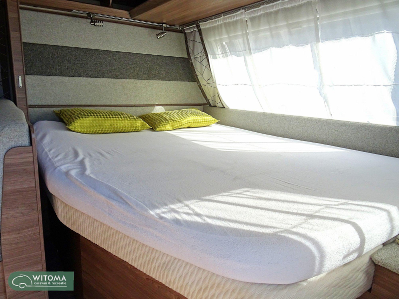 Knaus Sport 580 QS 3 stapelbed  foto: 11