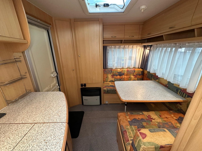 Dethleffs Camper 440 DB foto: 18