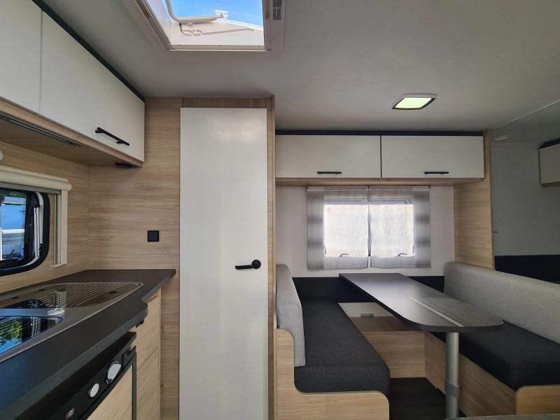 Sterckeman Easy 420 CP Voortent!  foto: 7