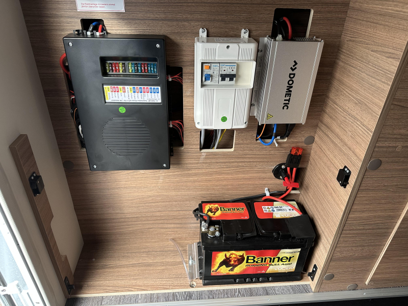 Knaus Van I 650 MEG AUTOMAAT COMPACT 180 PK  foto: 21