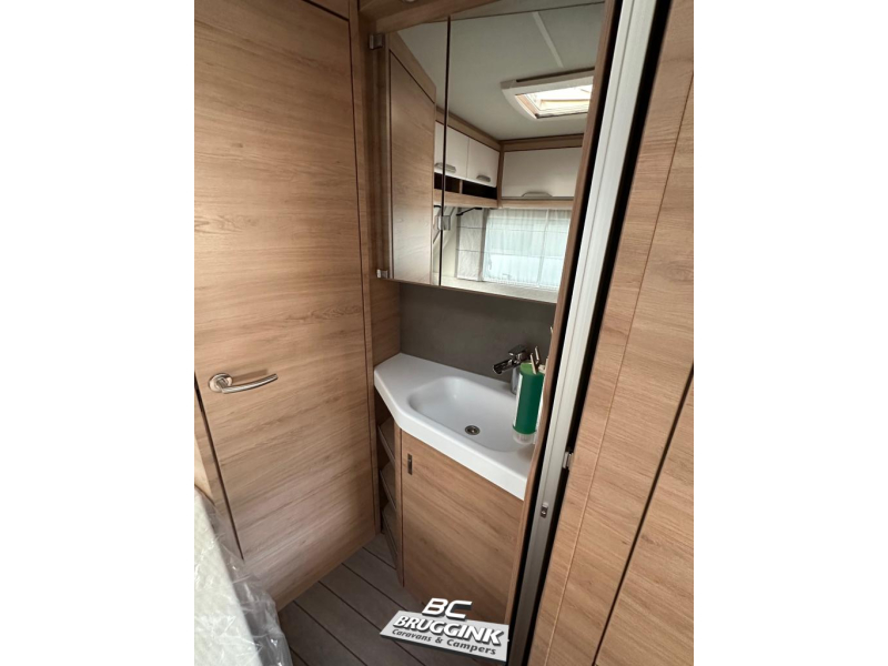 Knaus Sudwind 60 Years 500 FU Frans Bed Campovolo grijs  foto: 8