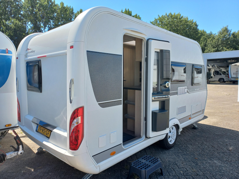 Hobby De Luxe Edition 440 SF voortent Unico-mover-etc  foto: 1