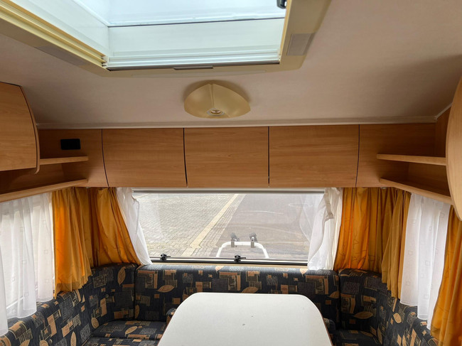 HOME-CAR Racer Spirit 45 | Fietsenrek | Voortent | Fransbed | Kachel | Dinnete foto: 8