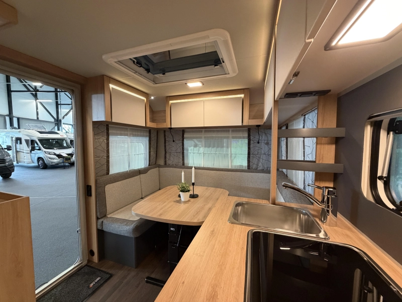 Knaus Sport 450 FU rondzit / fransbed  foto: 19