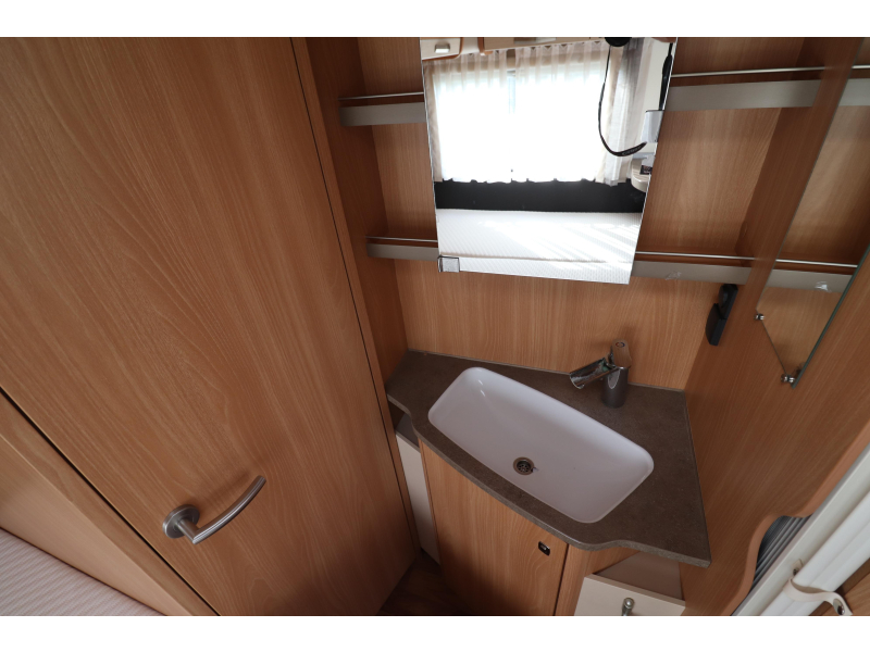 Knaus Sudwind Silver Selection 450 FU Mover Vloerverwarming  foto: 15