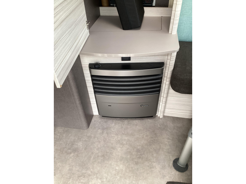 Dethleffs C'Joy 460 LE mover/ enkele bedden  foto: 12