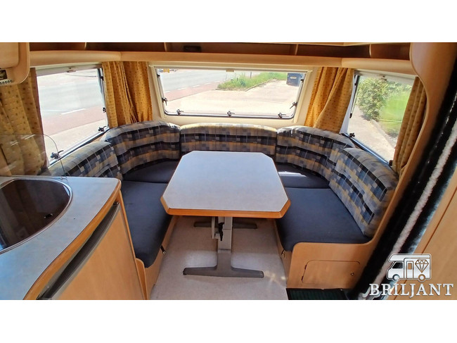 Fendt Saphir 470 caravan.. fransbed/rondzit foto: 5