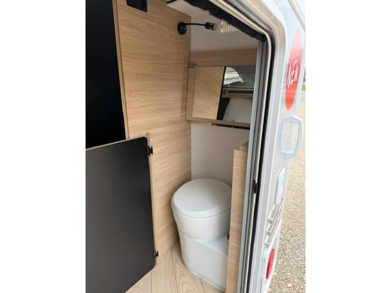Caravelair Pop Top Mini Freestyle 320 licht compact elektrisch  foto: 15