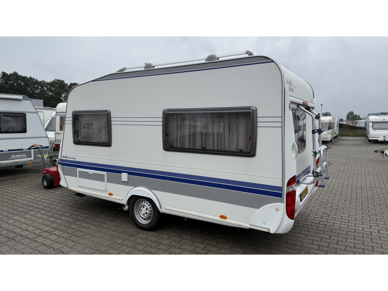 Hobby De Luxe 400 SF treinzit vast bed toilet  foto: 12