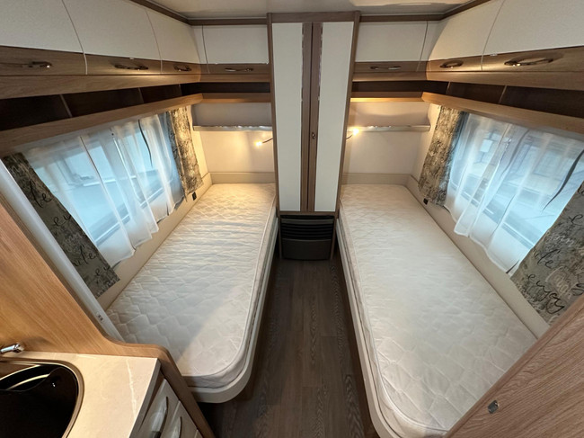 Hobby De Luxe 460 LU