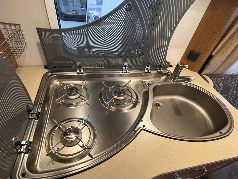 Dethleffs Nomad 520 RET Lengtebedden,Mover, Airco  foto: 11
