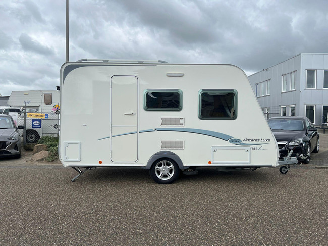 Caravelair Antares Luxe 390 Freeline | Fietsenrek | Dinette | Vastbed | Kachel | Koelkast | foto: 3