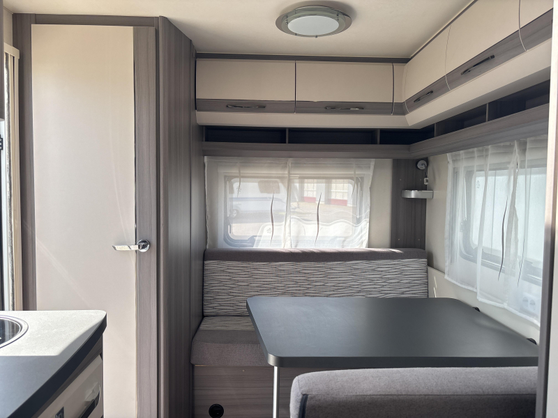 Hobby On Tour 390 SF Mover/Dorema luifel  foto: 5