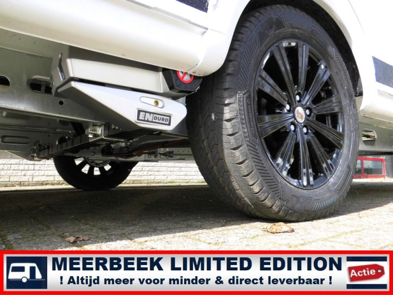 LMC Style 450 D 4439,=KORTING MOVER+THULE 