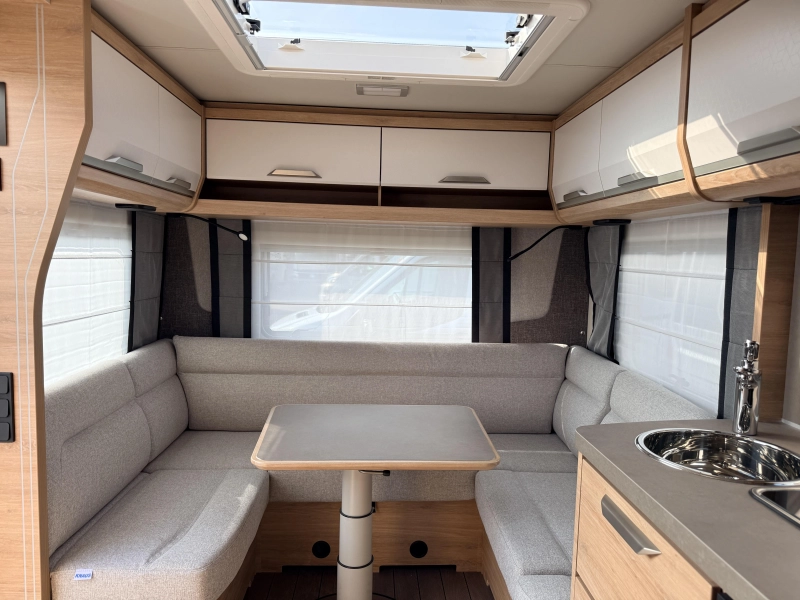 Knaus Sudwind Black Selection 450 FU 