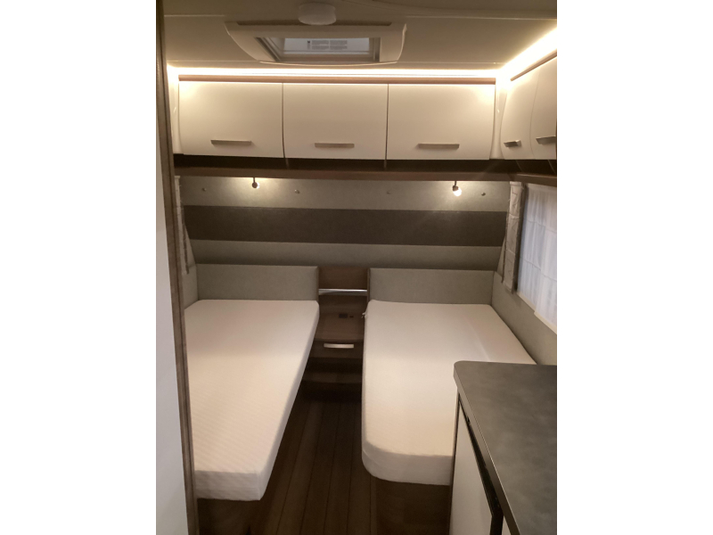 Knaus Sport 460 EU mover/omnistor 