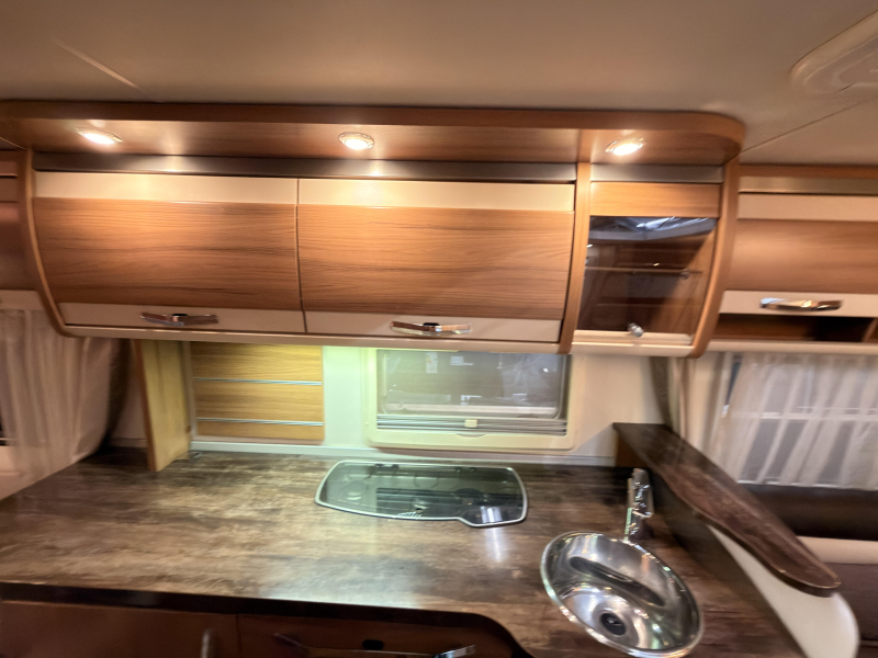 Knaus Sudwind Exclusive 580 UF mover+voortent+bankairco  foto: 7