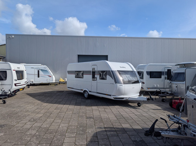 Hobby De Luxe 495 WFB