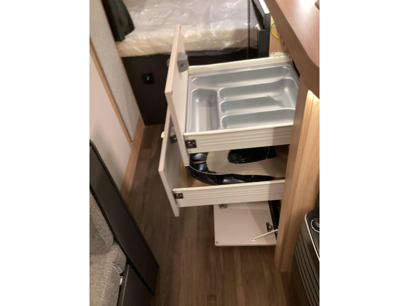 Knaus Sport 420 QD dwarsbed  foto: 16