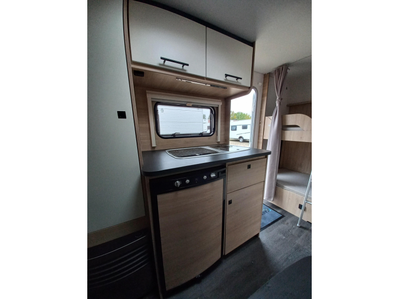 Caravelair Alba Family 466 voortent-uitbouw-mover  foto: 7
