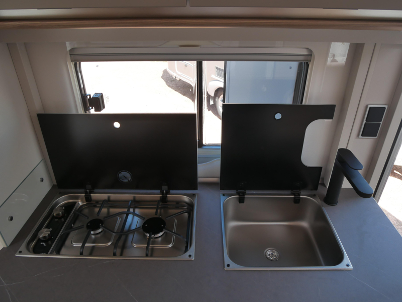 Dethleffs Nomad 460 EL GRATIS MOVER en AIRCO  foto: 11