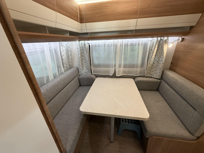 Hobby De Luxe 440 SF cassete luifel -  foto: 15