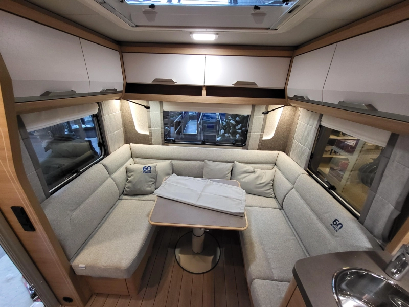 Knaus Sudwind 60 Years 450 FU super compleet af fabriek  foto: 7