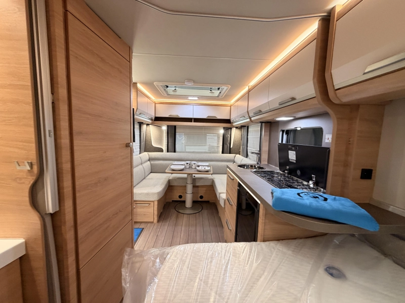 Knaus Sudwind Black Selection 450 FU +1700KG+Vloerverwarming  foto: 10