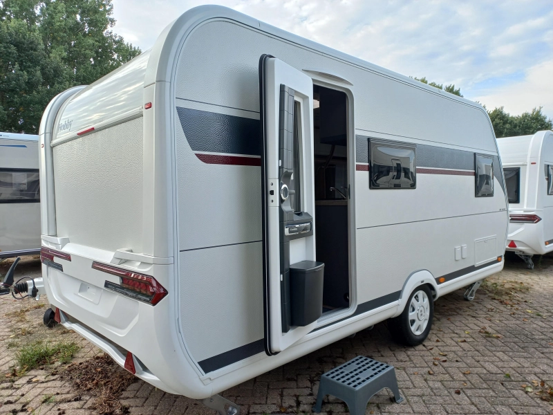 Hobby De Luxe 490 KMF 1800kg-vloerver-sfeerverl  foto: 1