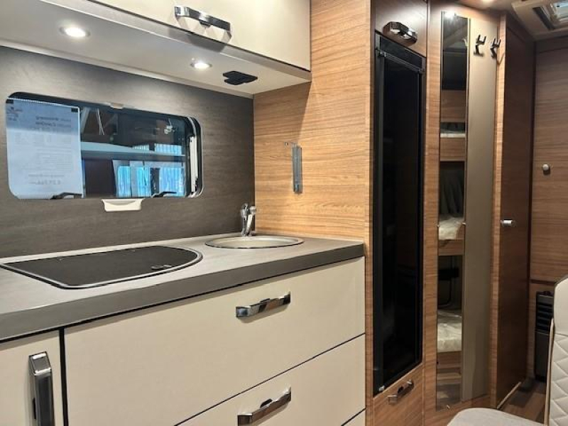 Weinsberg CaraOne Edition HOT 550 QDK met 3 stapelbedden  foto: 6