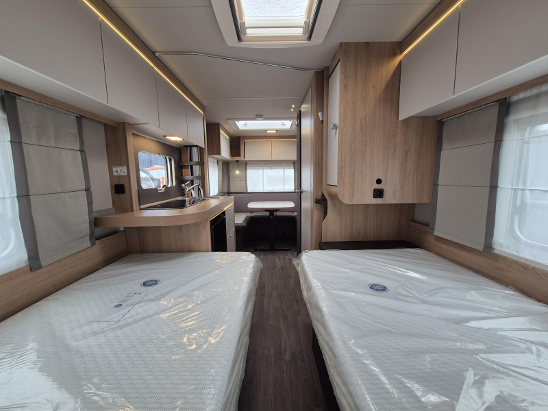 Knaus Sport Platinum 500 EU Rondzit + enkele bedden  foto: 8