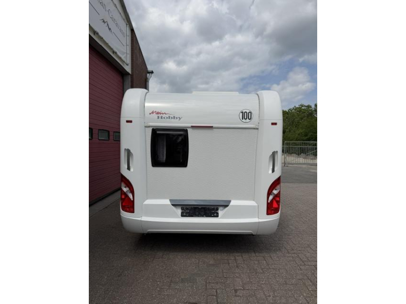 Hobby De Luxe 400 SFE Incl. Mover en Voortent  foto: 3