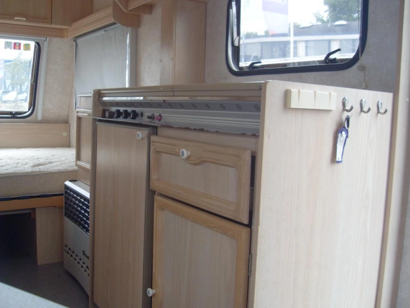 Caravelair Bamba de Luxe 420 TN  foto: 4