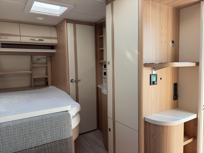 Fendt Bianco Activ 390 FHE Luifel/Fietsdrager  foto: 7