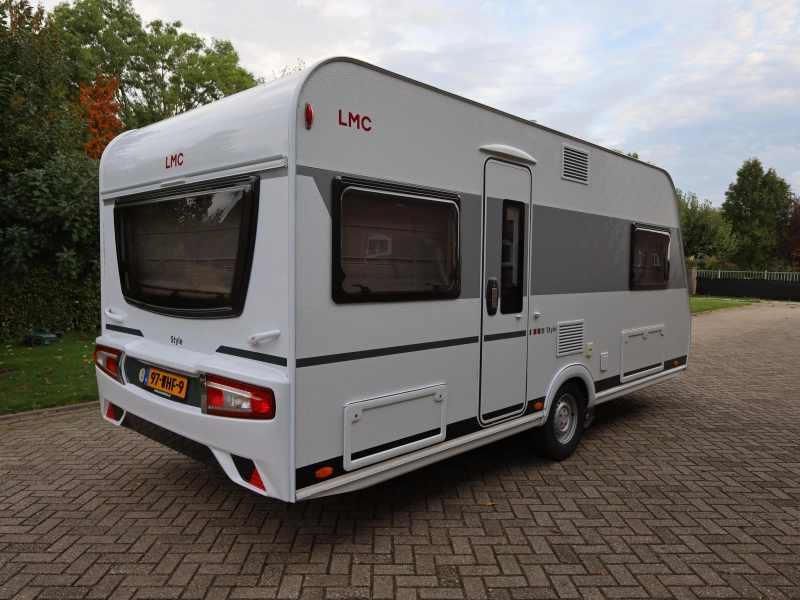 LMC Style 440 D mover | voortent | luifel  foto: 3