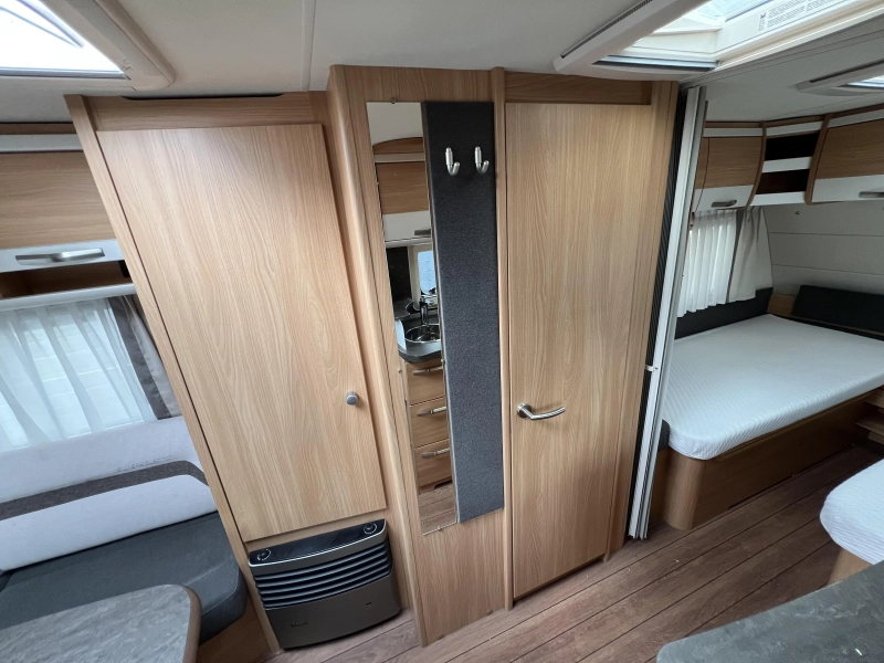 Knaus Sudwind Silver Selection 500 EU Luifel Mover  foto: 9