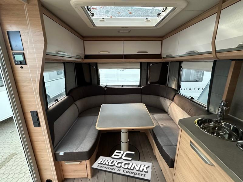 Knaus Sudwind Black Selection 500 FU Frans Bed Vloerverwarmin  foto: 2