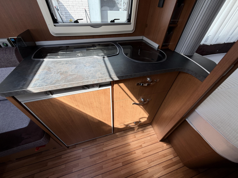 Knaus Sudwind Exclusive 450 FU +fietsendrager+mover  foto: 9