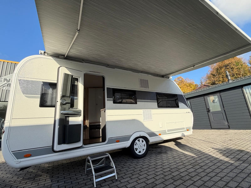 Hobby De Luxe 495 UL Met Thule luifel  foto: 16