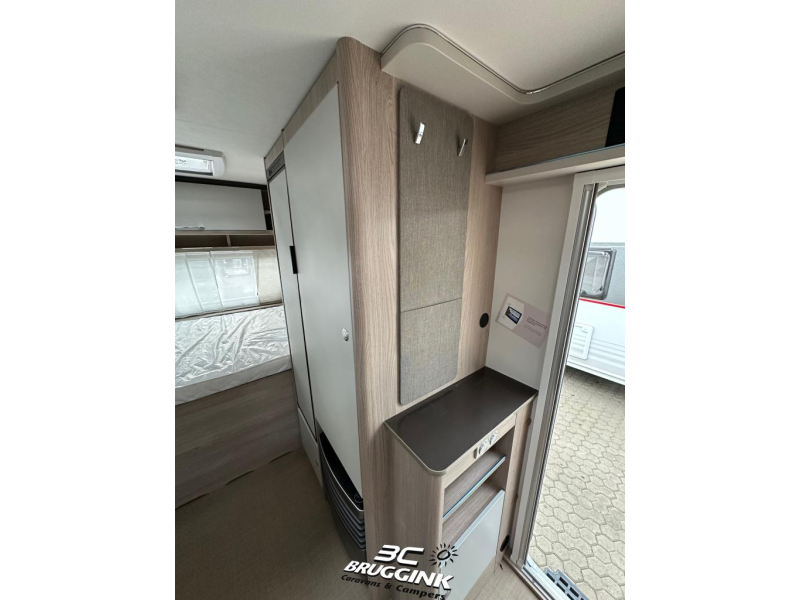 Bürstner Premio 395 TS Dwars Bed 210CM!  foto: 8