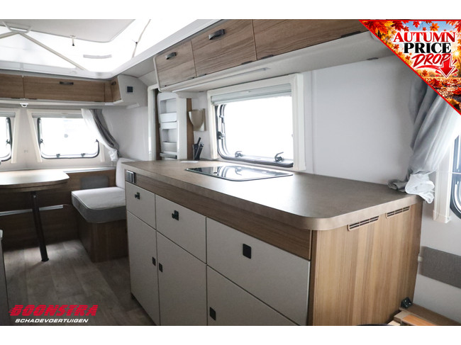 Eriba Touring 630 Legend Hefdak Luifel Dwarsbed Comfort Design Vloerverwarming foto: 13