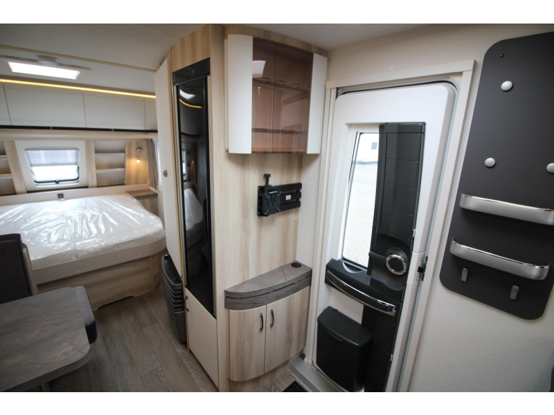 Hobby De Luxe 460 SFF Queensbed  foto: 17