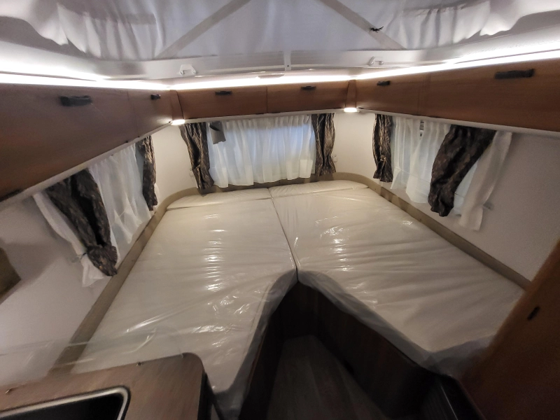 Eriba Touring 542 af fabriek super compleet  foto: 9