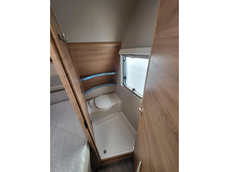 Knaus Sudwind Black Selection 540 FDK super ruim en compleet  foto: 12