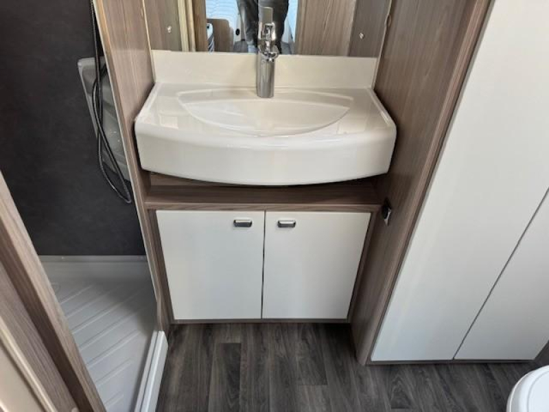 Sprite Mondial 420 SE aanbieding enkele bedden  foto: 15